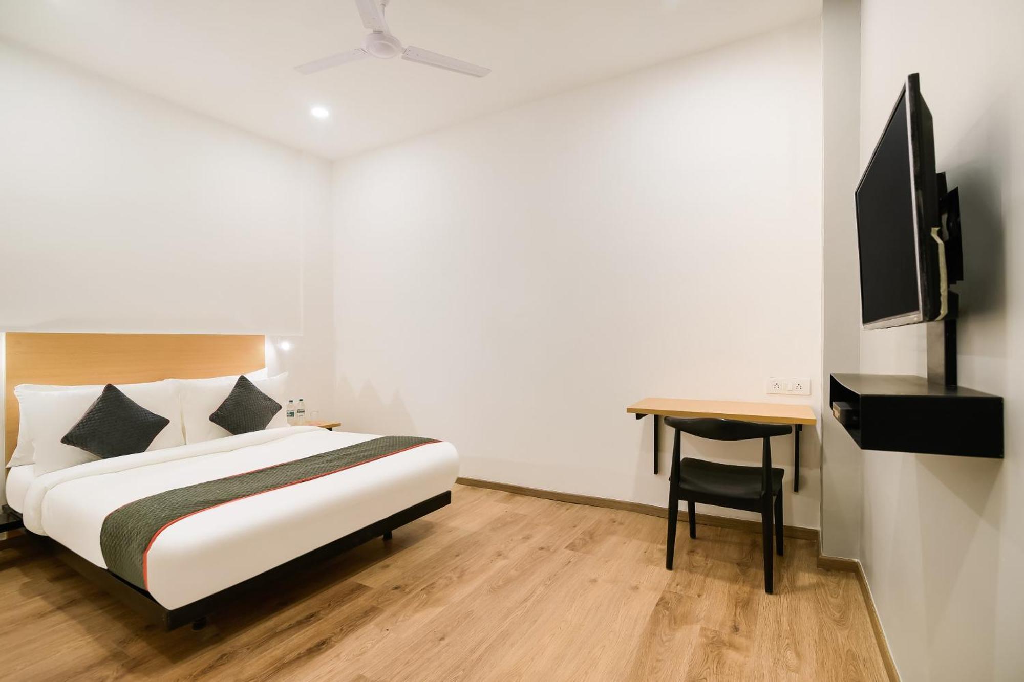 Townhouse The Awadh Airport Near Chaudhary Charan Singh International Airport Hotel Bijnaur Bagian luar foto