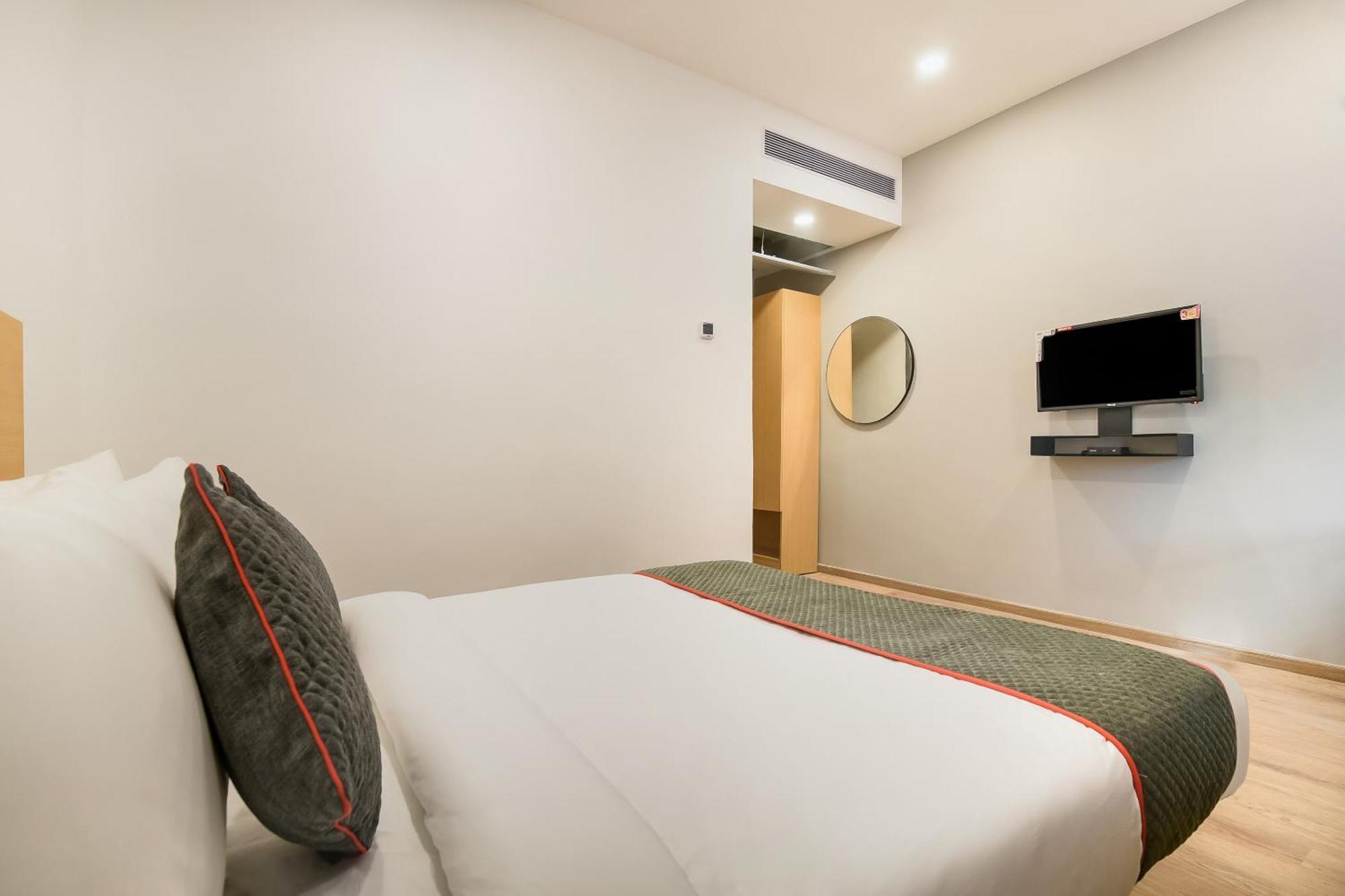 Townhouse The Awadh Airport Near Chaudhary Charan Singh International Airport Hotel Bijnaur Bagian luar foto