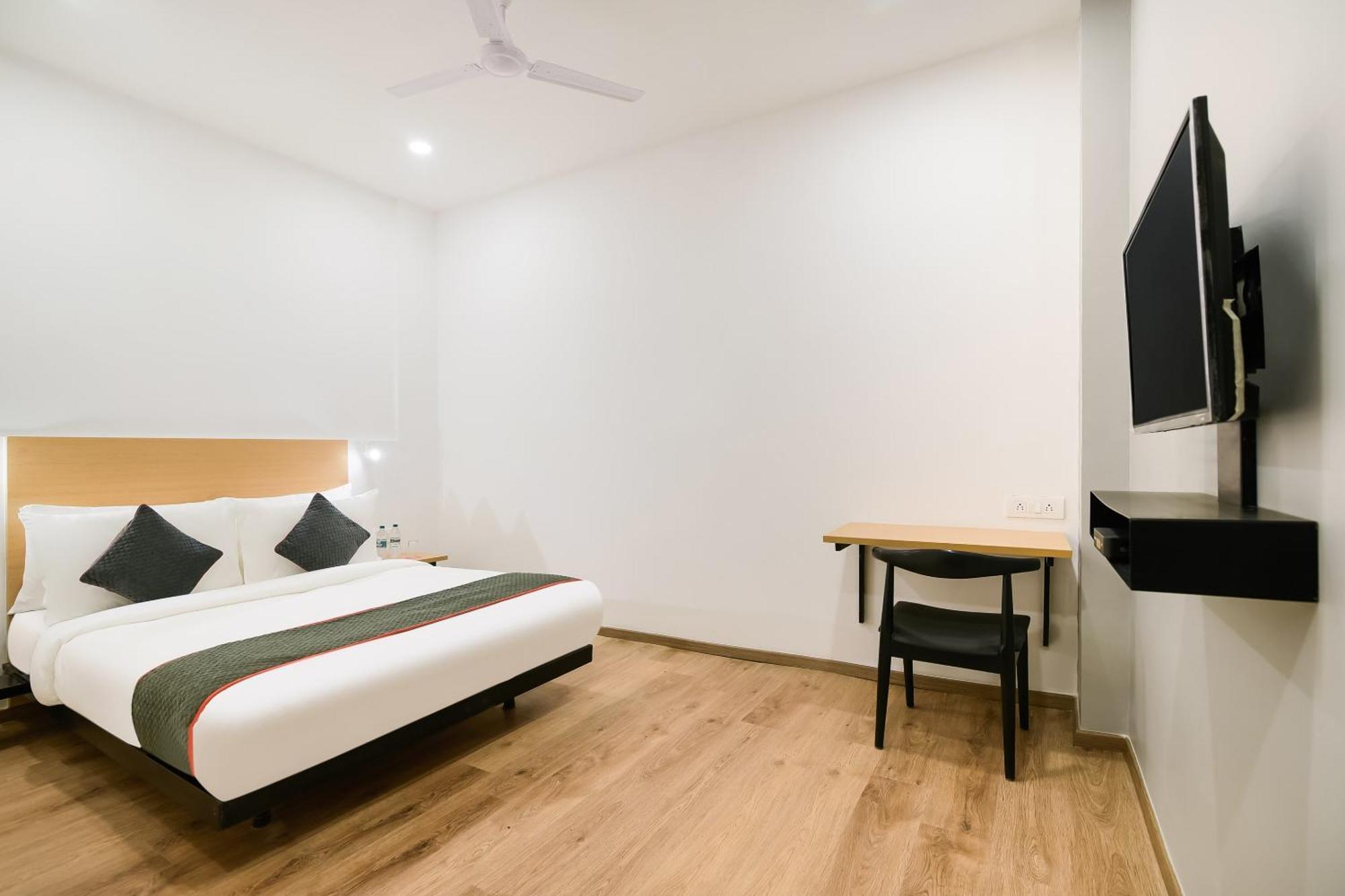 Townhouse The Awadh Airport Near Chaudhary Charan Singh International Airport Hotel Bijnaur Bagian luar foto