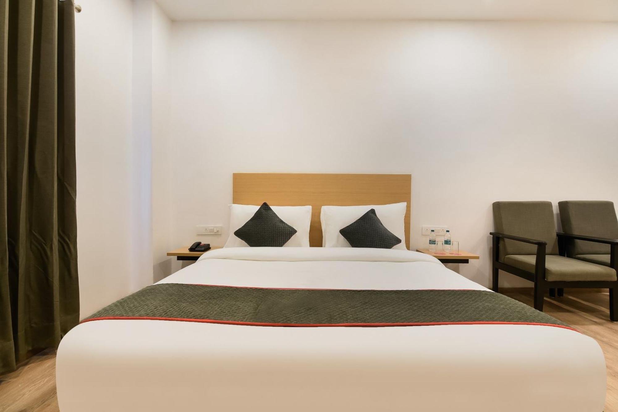 Townhouse The Awadh Airport Near Chaudhary Charan Singh International Airport Hotel Bijnaur Bagian luar foto