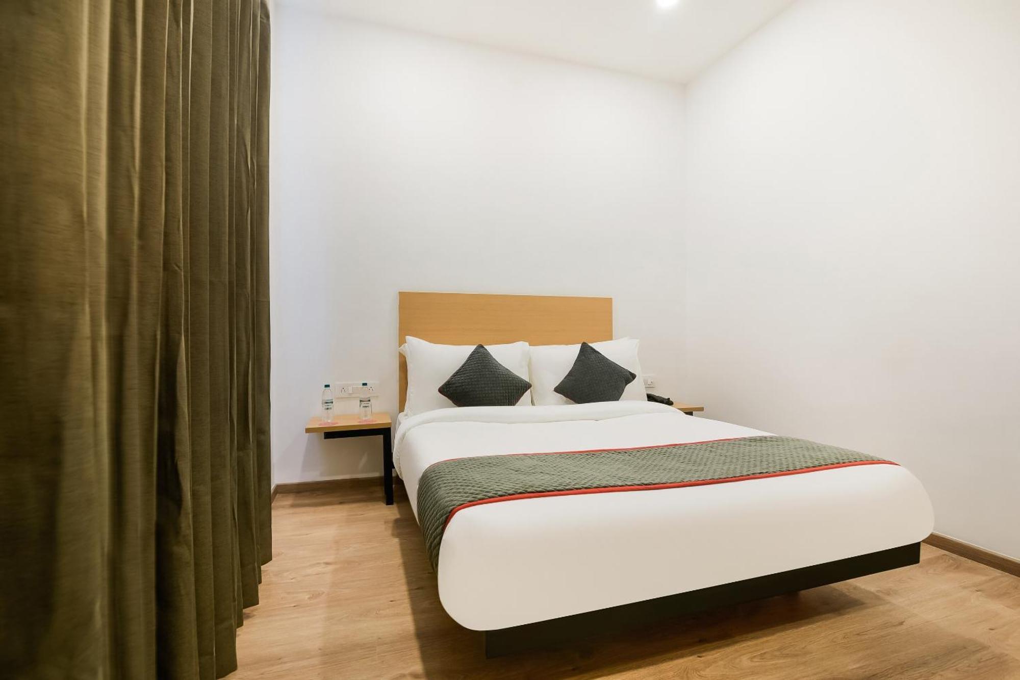 Townhouse The Awadh Airport Near Chaudhary Charan Singh International Airport Hotel Bijnaur Bagian luar foto